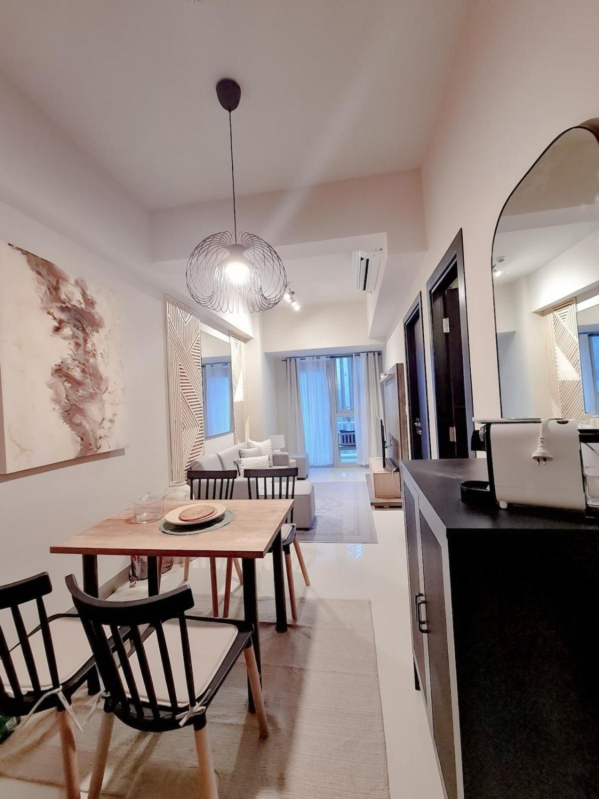 Apartment Luxestaysmnl Cozy Japandi Netflx Pool 400mbps