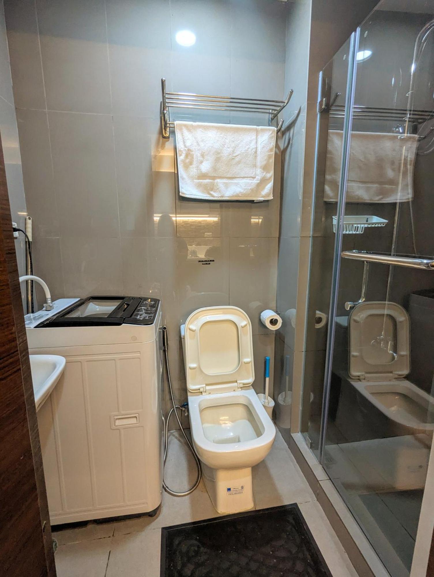 Apartment 1 Bedroom Cozy Escape Manila