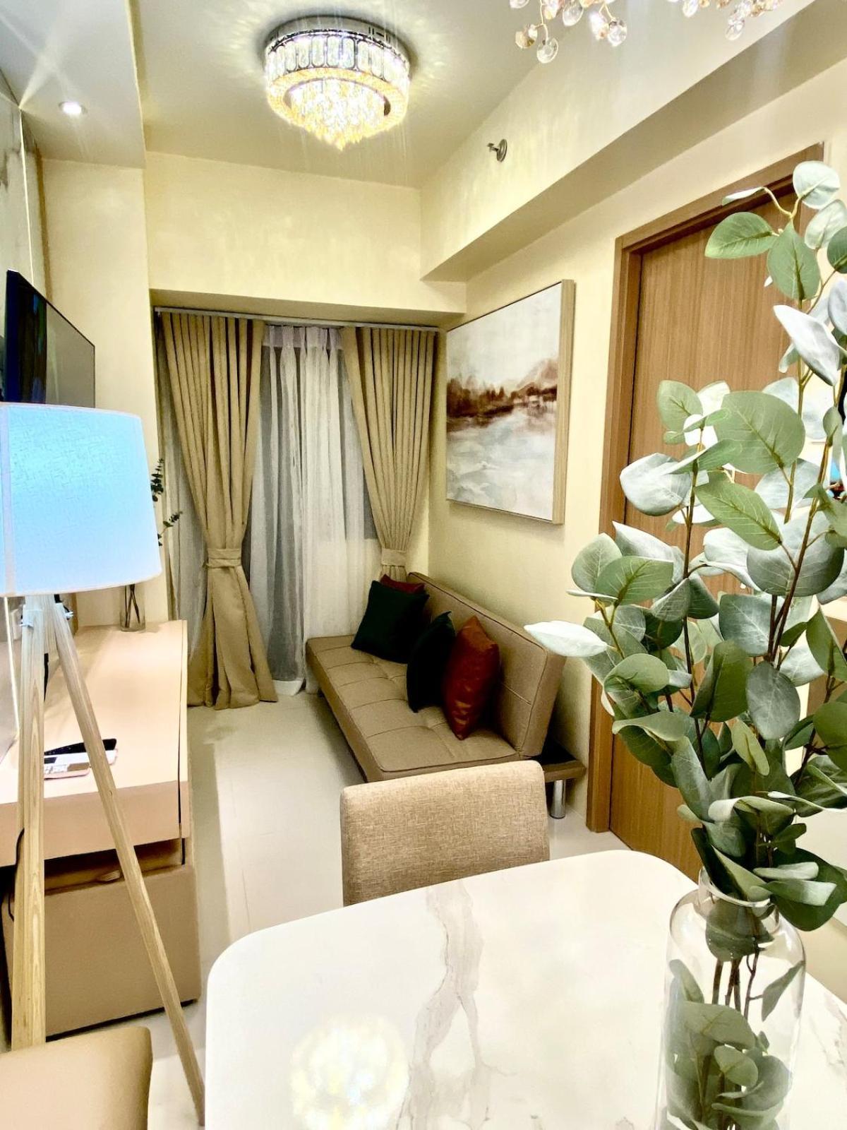 The Lumaire By Crib2go Apartment Manila
