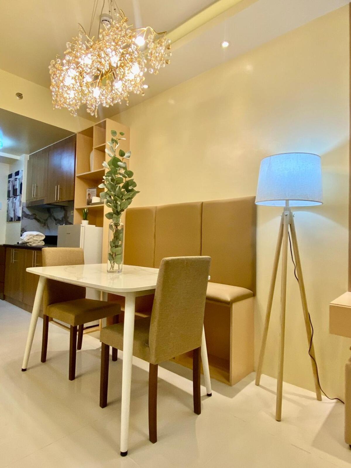 Apartment The Lumaire By Crib2go Manila