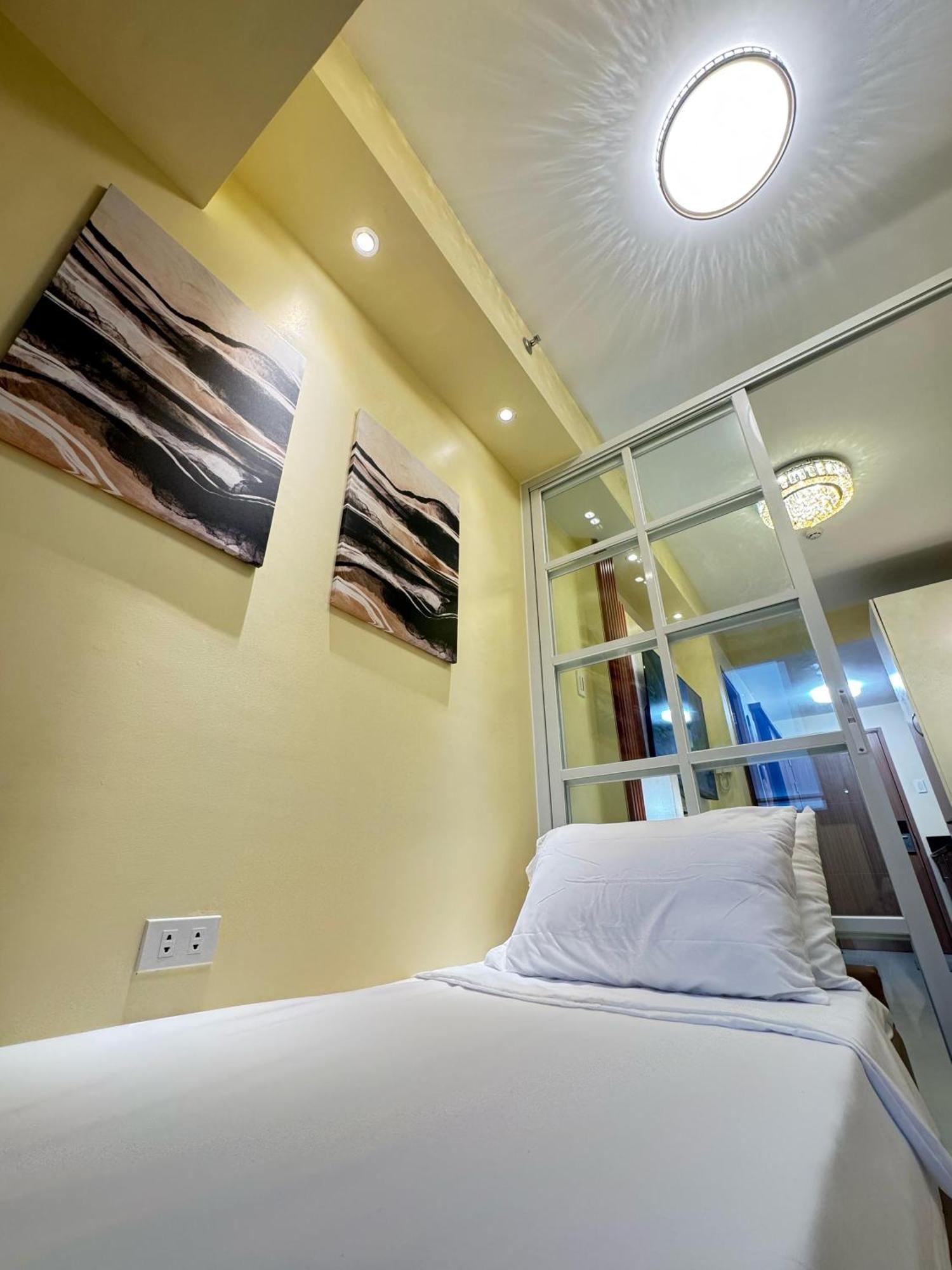 The Horizon By Crib2go Apartment Manila