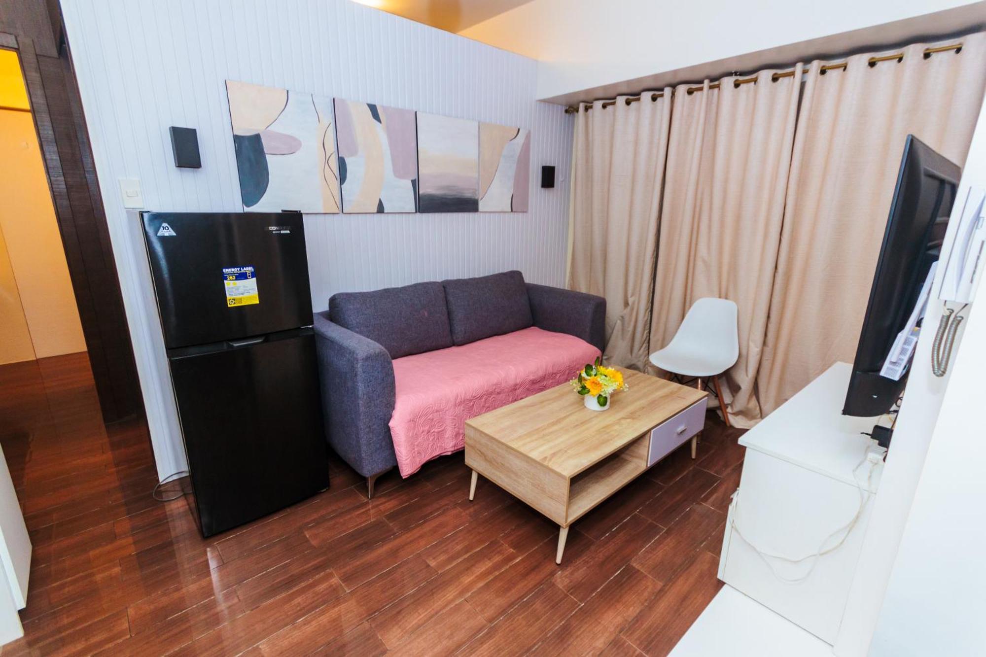 2 Bedroom Air Makati Penthouse Swimgym 300netflix 5249 Manila