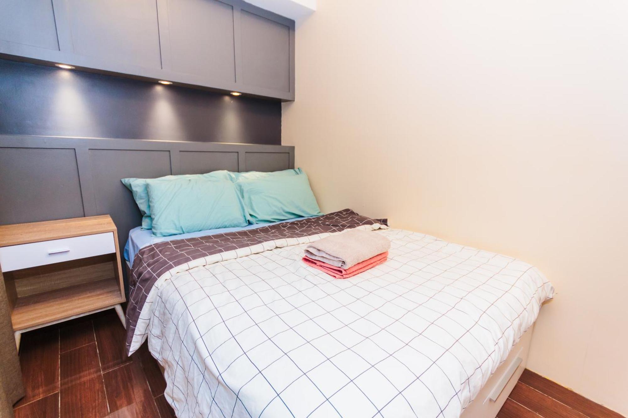 2 Bedroom Air Makati Penthouse Swimgym 300netflix 5249