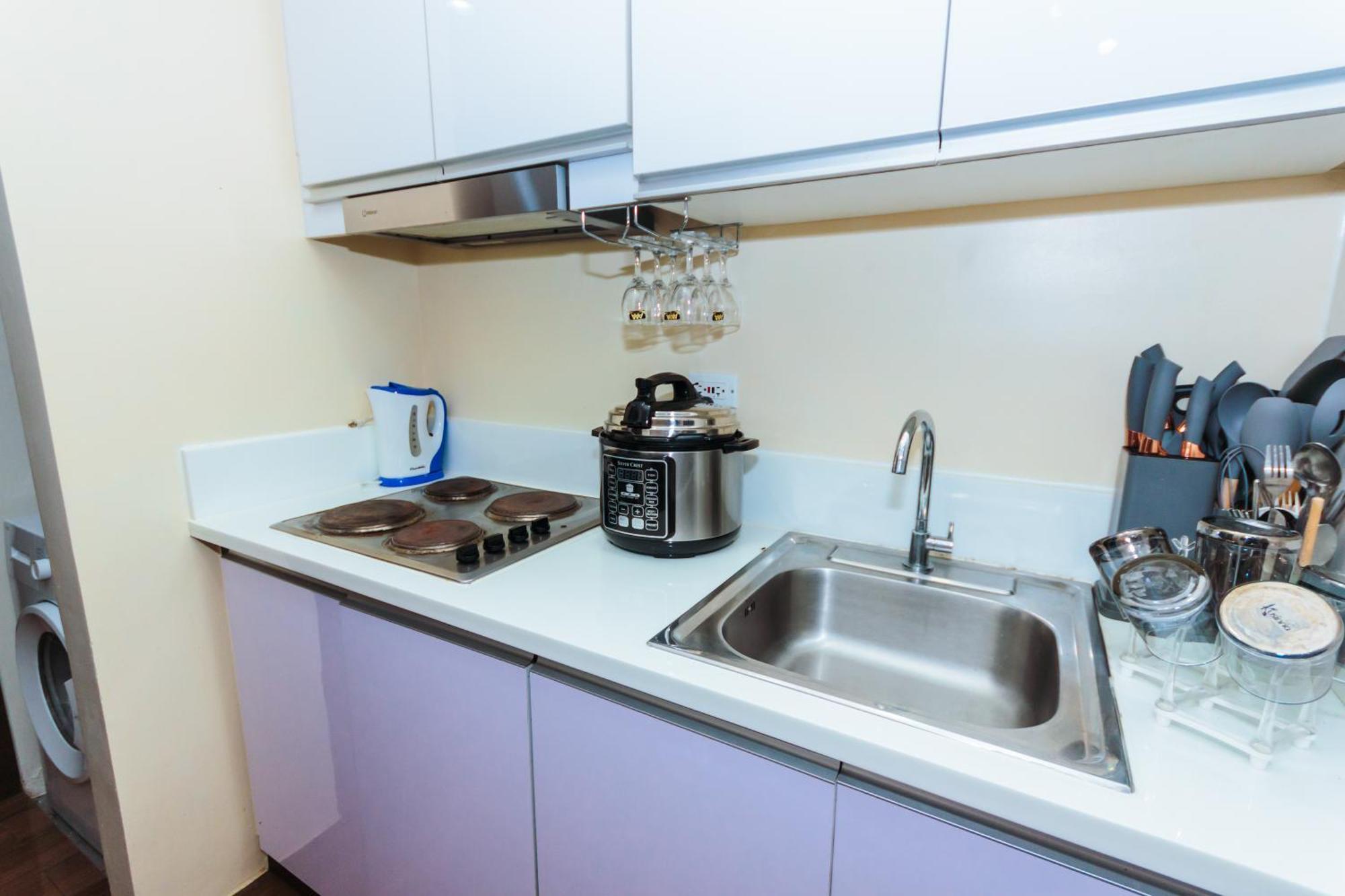 2 Bedroom Air Makati Penthouse Swimgym 300netflix 5249 Apartment Manila