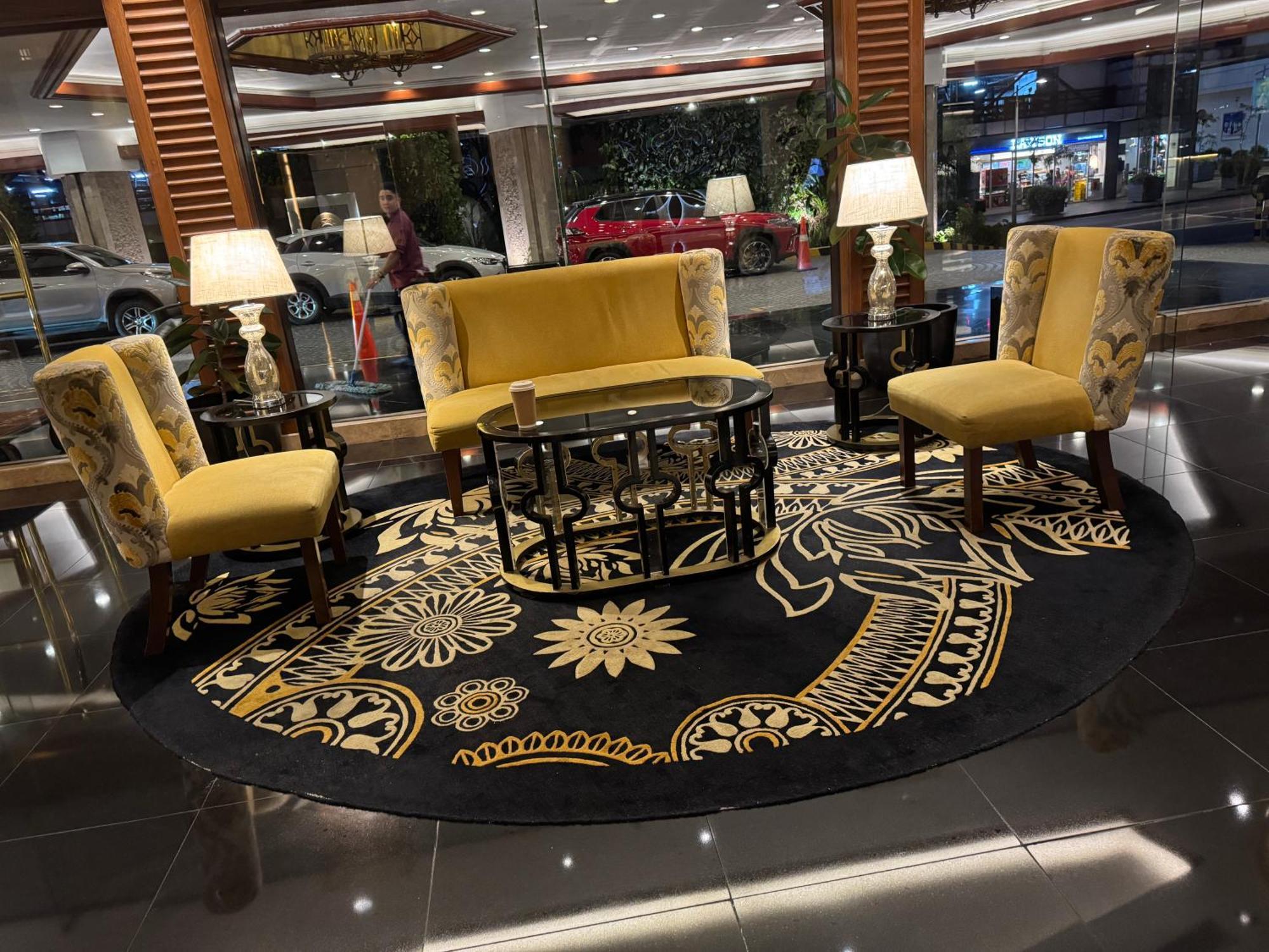 Large Family Groups In Air Makati Gym Swim Park 300 Mbps Apartment Manila