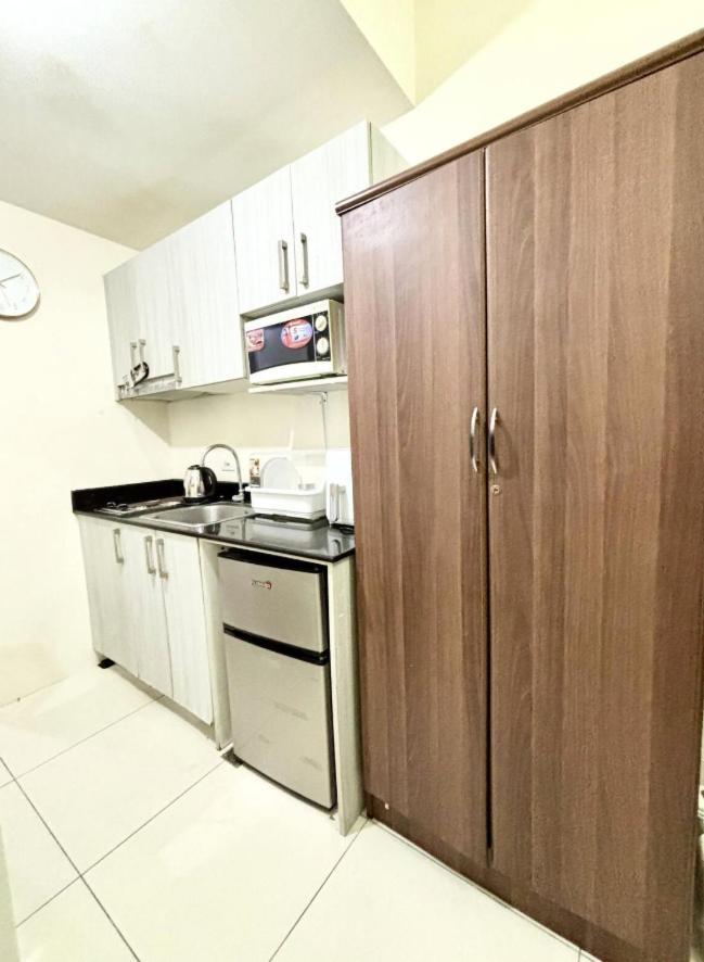 Unit In Green Residences Taft Next To De La Salle University Apartment Manila