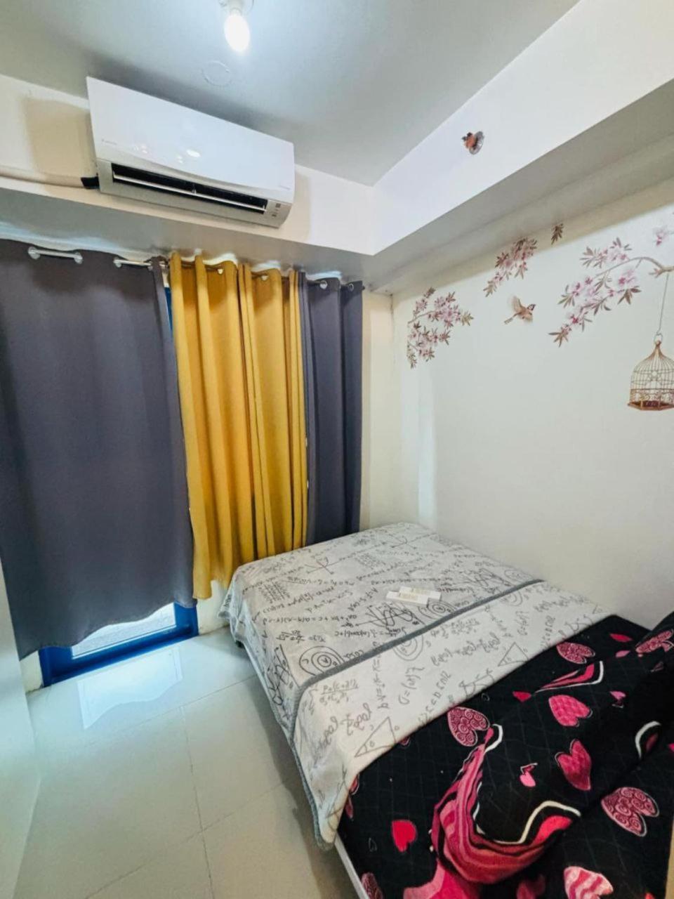 Sea By Lyzel Flores Apartment