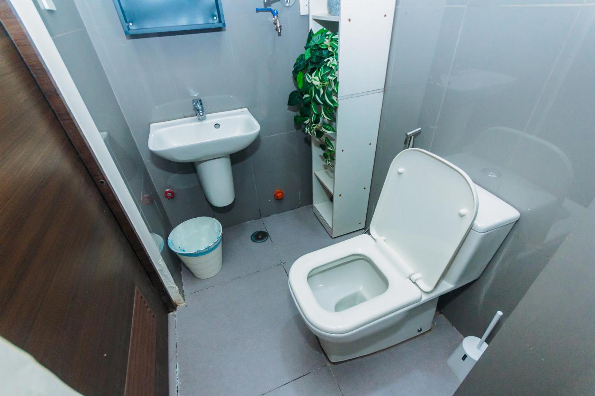 Urban Charm Cozy Meet 60 Air Swim Gym Park 300mb Apartment Manila