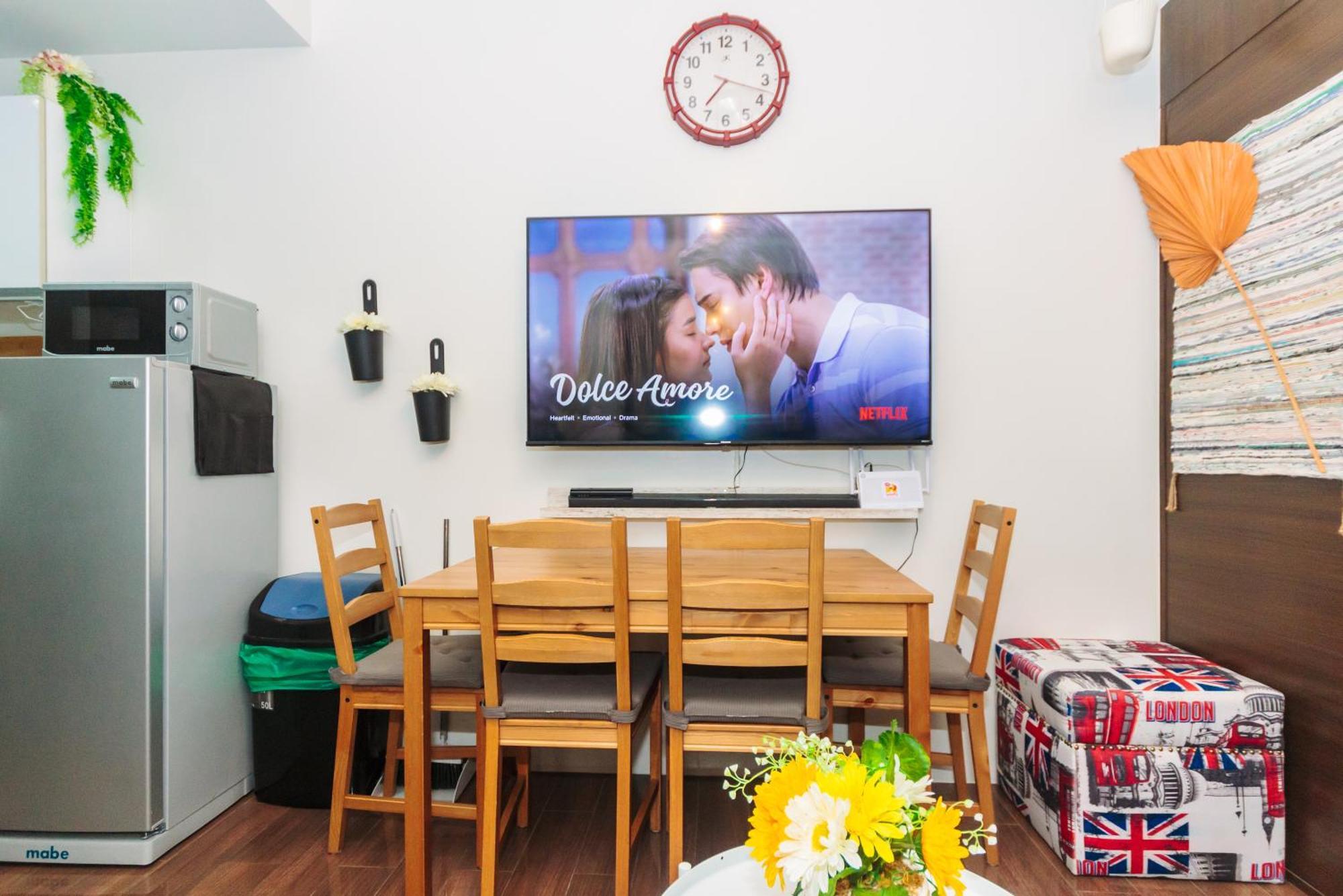 Apartment Urban Charm Cozy Meet 60 Air Swim Gym Park 300mb