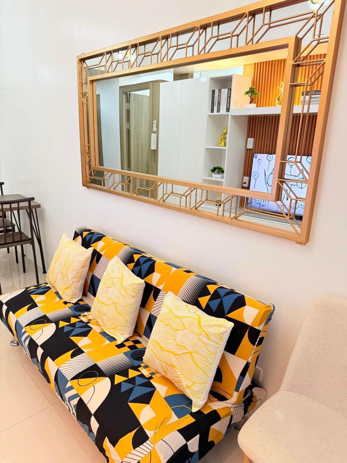 1br Unit Near Makati Picc Moa World Trade Center Apartment *