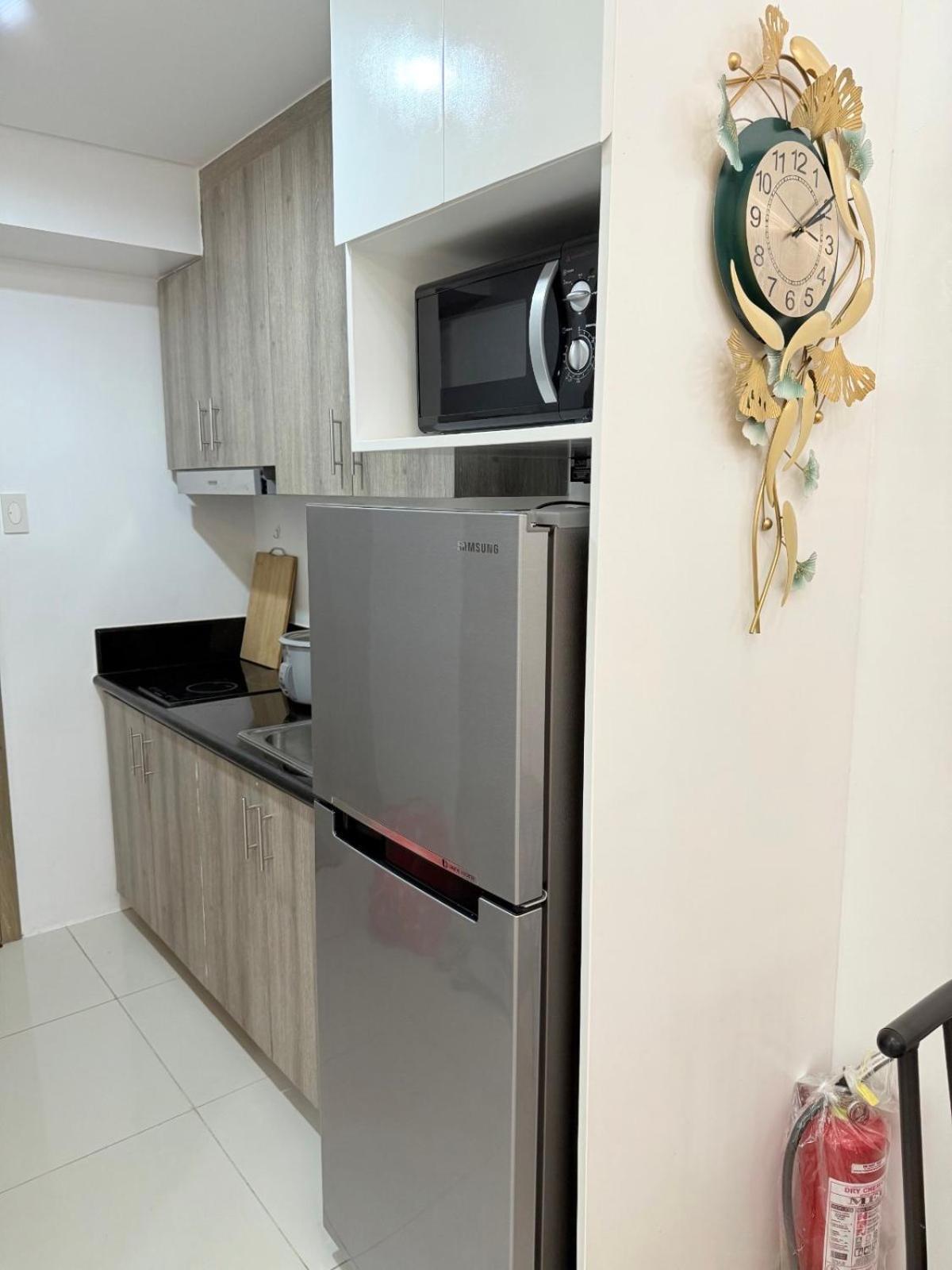 1br Unit Near Makati Picc Moa World Trade Center * Manila