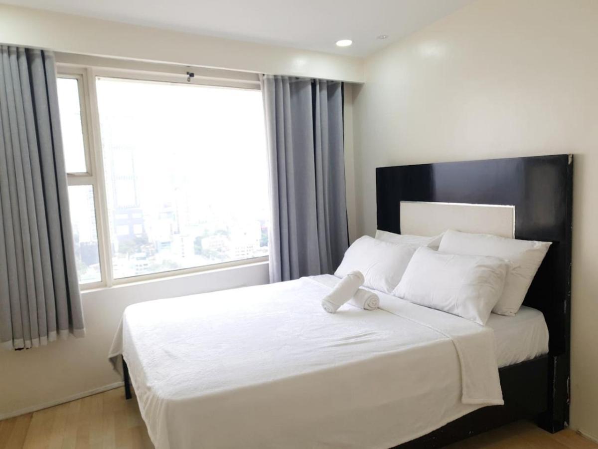 Alpha Grandview Malate 2004 Apartment
