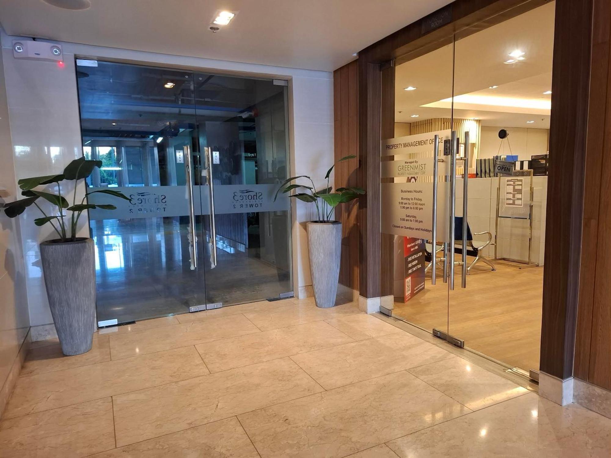 Apartamento Shore 1 & 3 Residences Moa 1br With Balcony By Darpm Manila