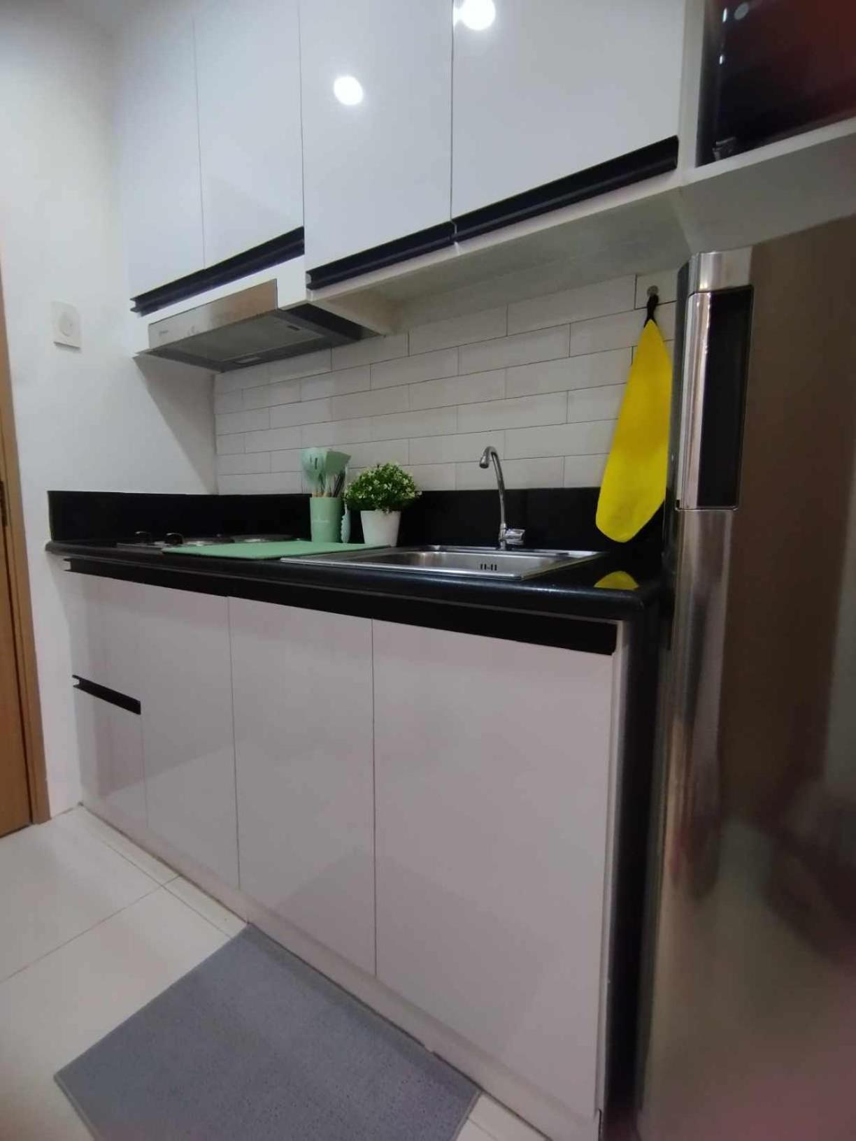 Stylish Getaway In The Heart Of The - Mall Of *