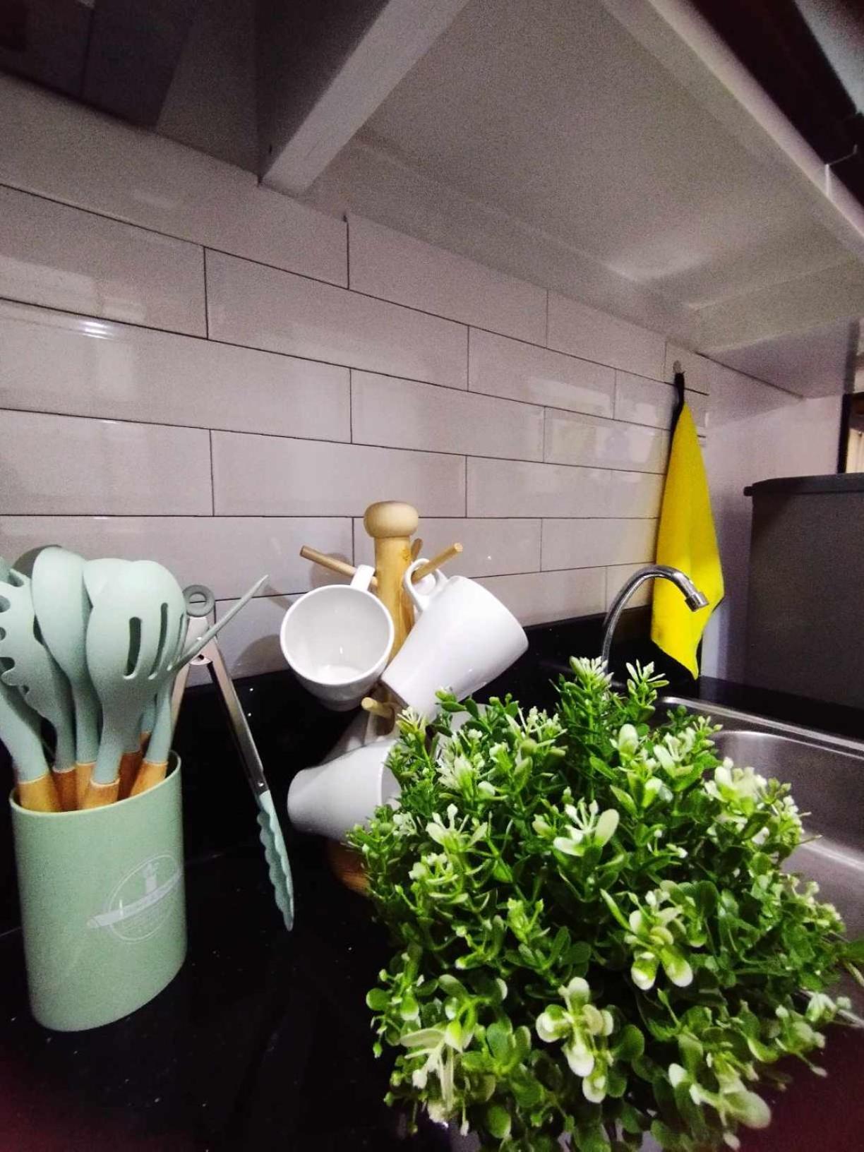 Stylish Getaway In The Heart Of The - Mall Of Manila