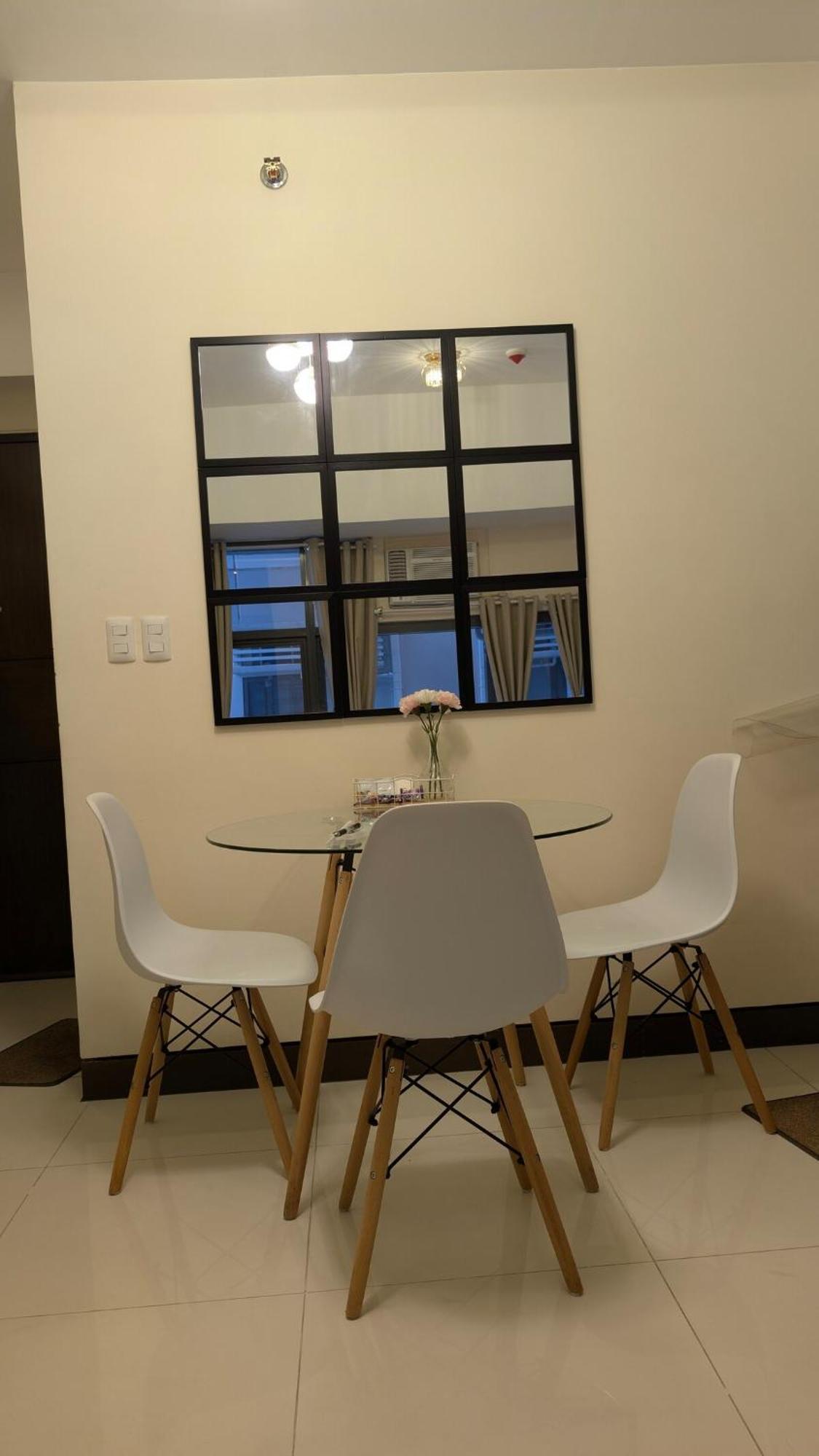 Apartment J&m Cozy Retreat - Mckinley Hill, Bgc