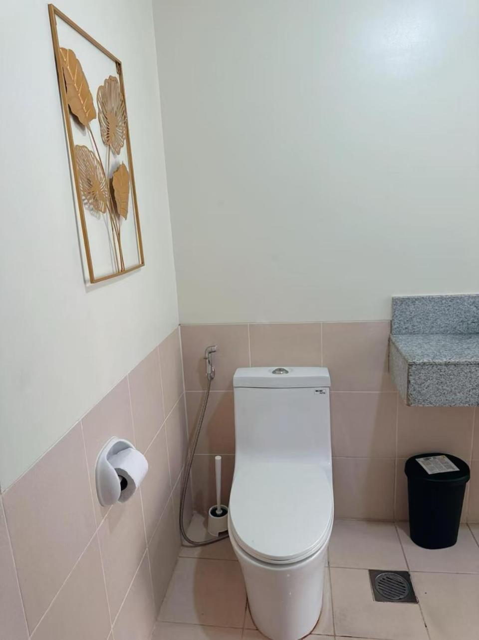 Hotel Brixton Place 2815 Weston Tower Manila