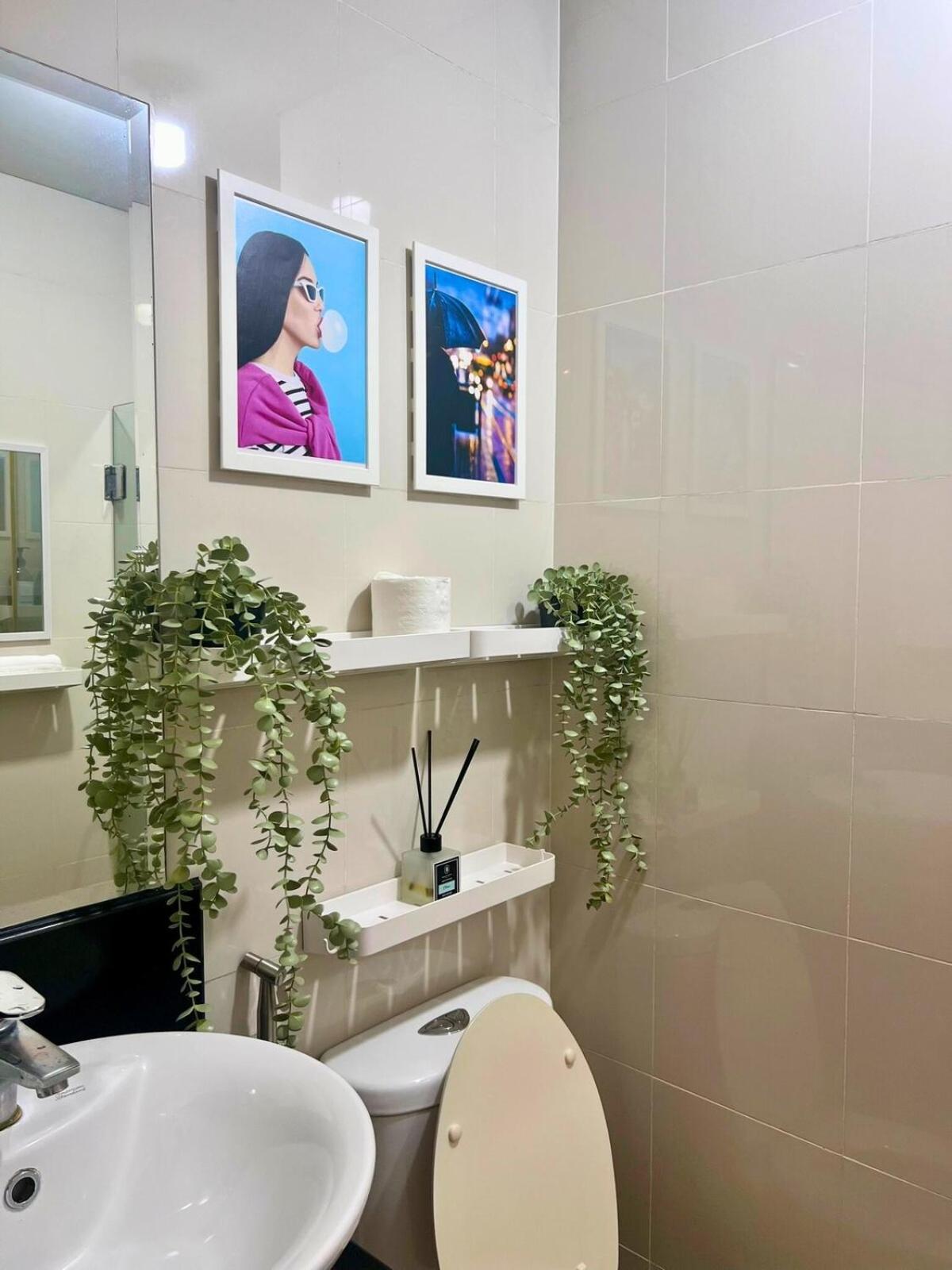 Across Airport Naia T3 Comfy Unit With Balcony *