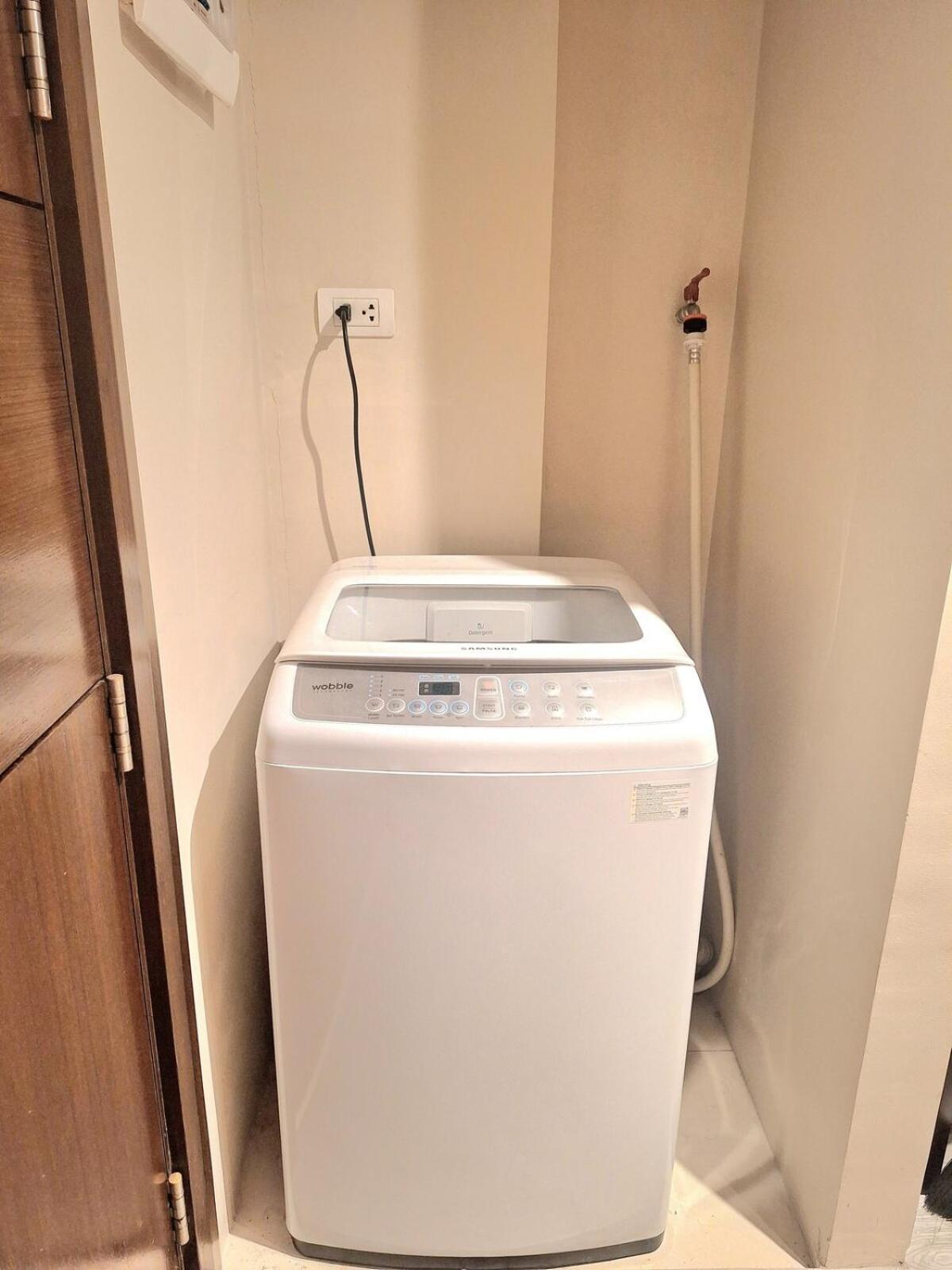 Across Airport Naia T3 Comfy Unit With Balcony