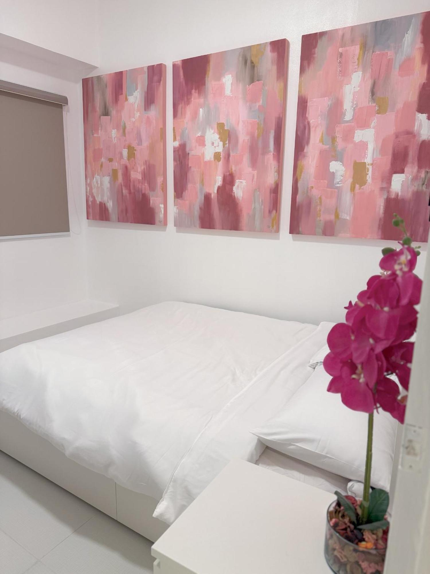 Le Luxe 102 By Ara Li * Manila