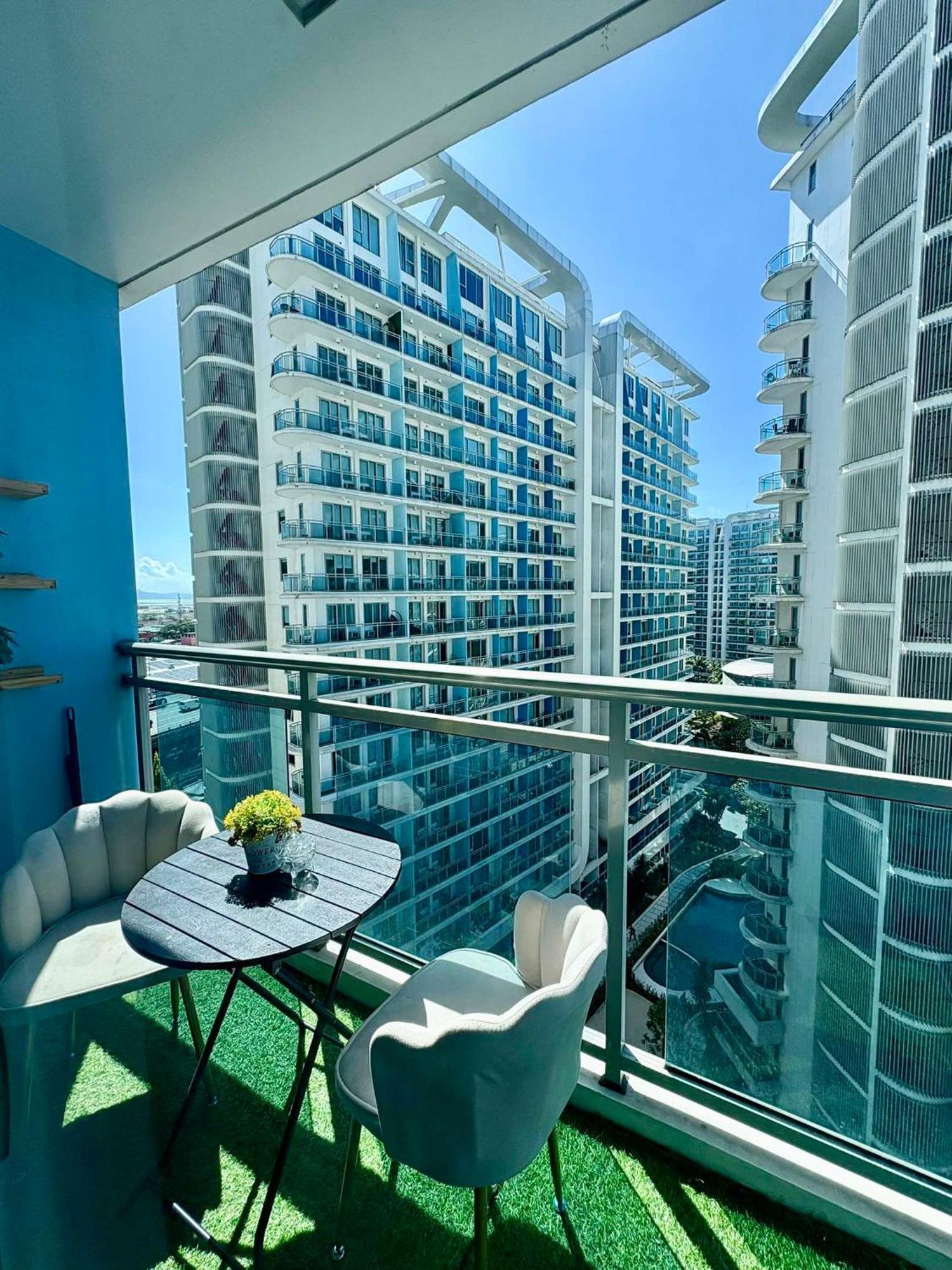 Hotel Bahay-bahayan Manila