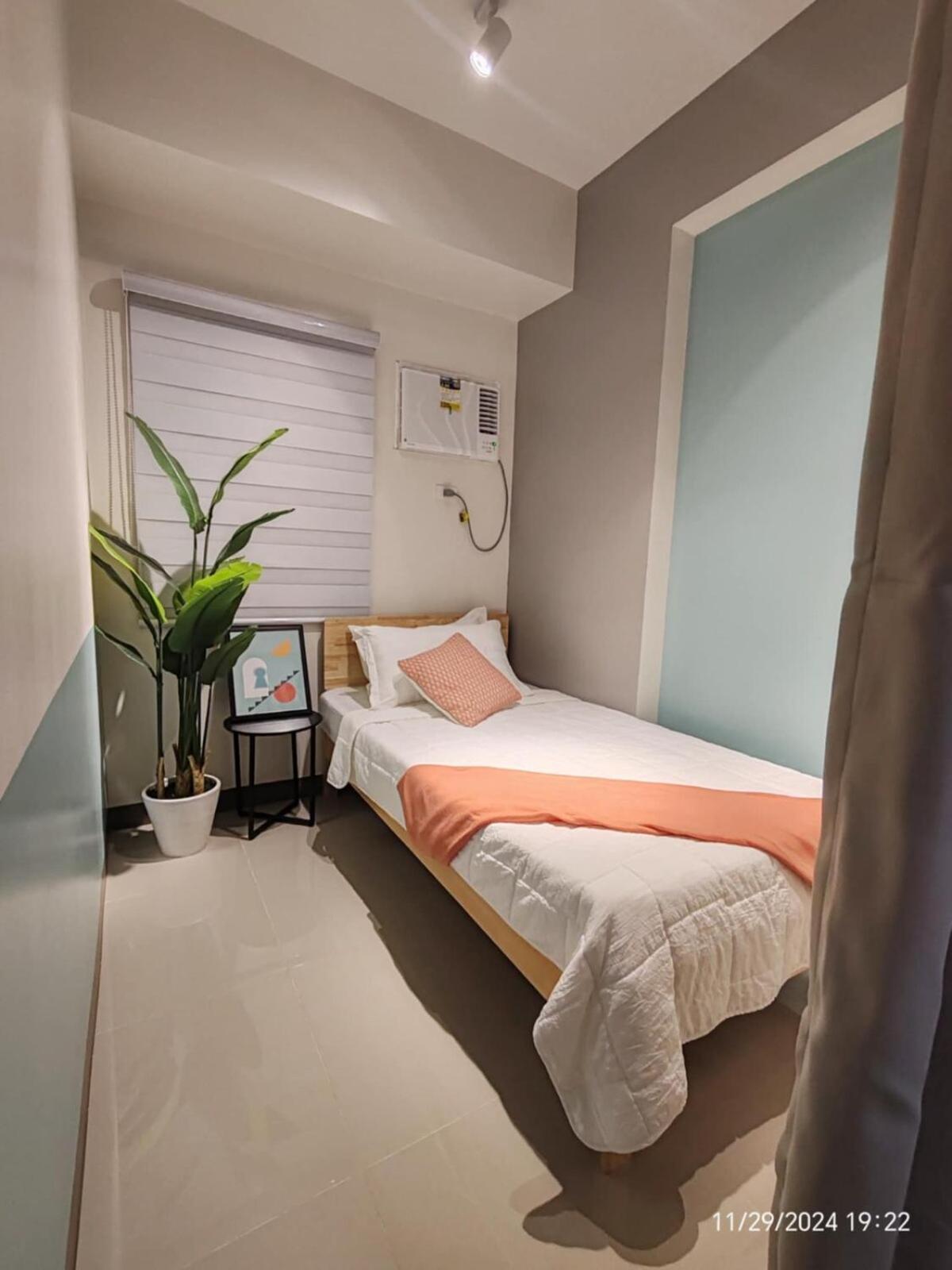 Apartment Smdc Bloom Cozy 2br Wifi & Netflix Near Naia Manila