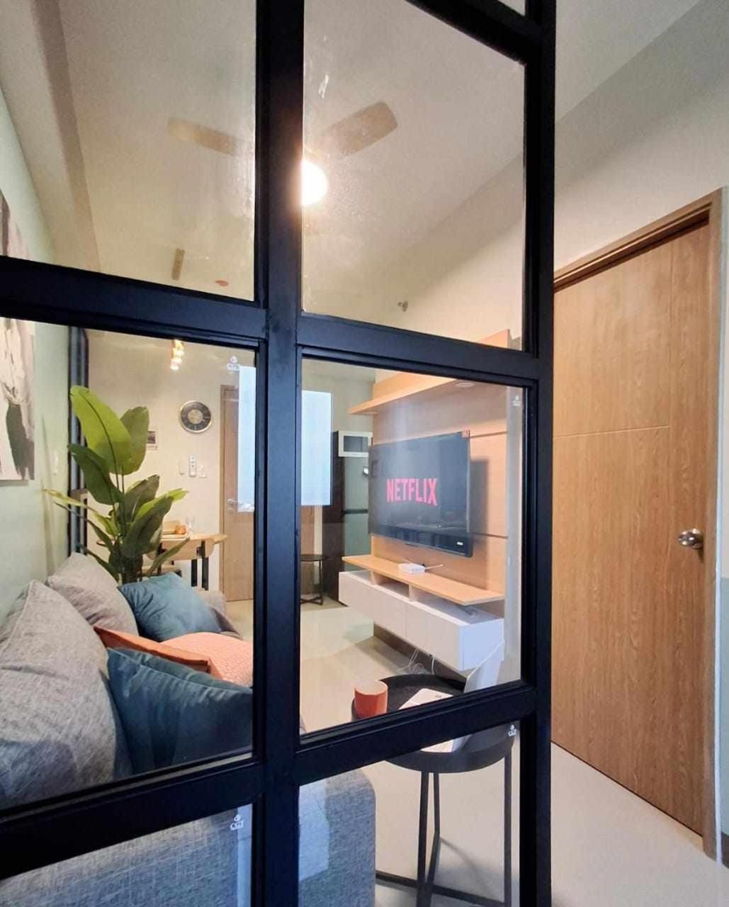 Smdc Bloom Cozy 2br Wifi & Netflix Near Naia Apartment Manila