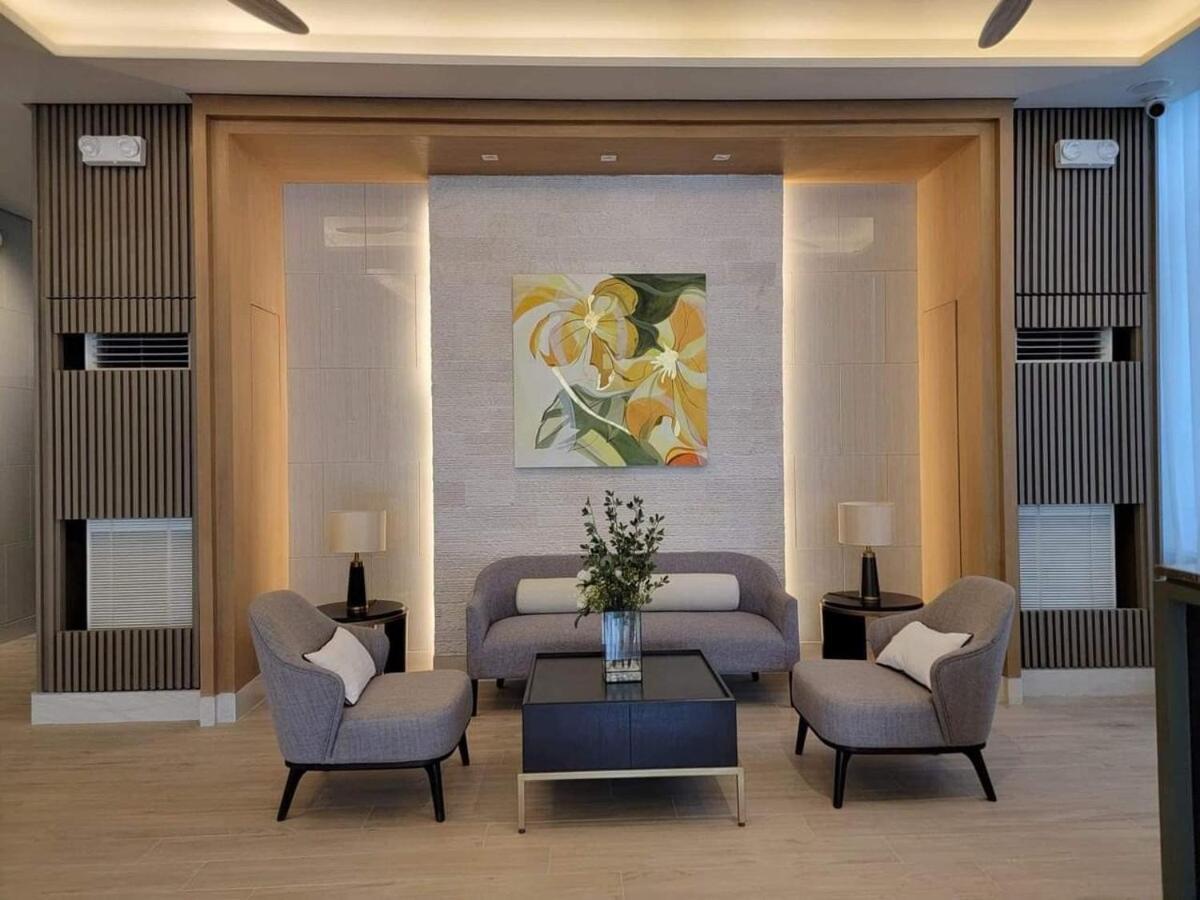 Smdc Bloom Cozy 2br Wifi & Netflix Near Naia