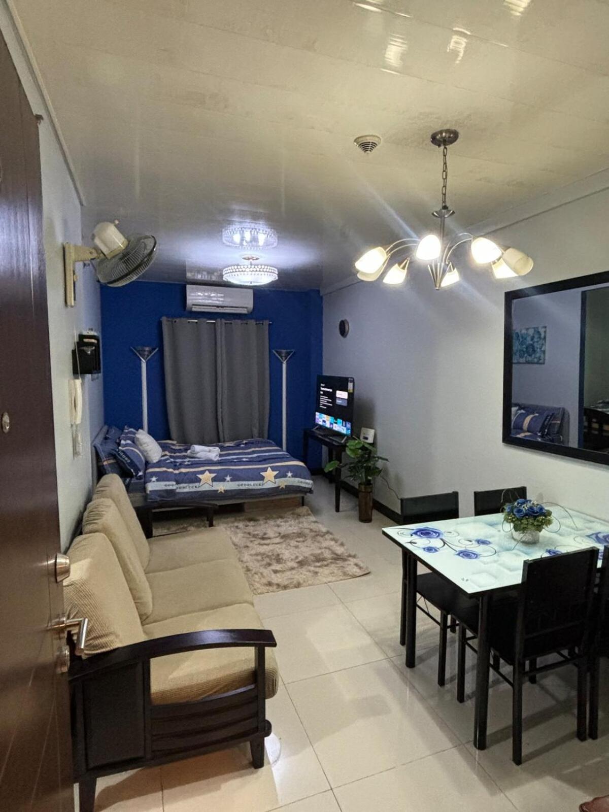 Airport Place Getaway Apartment Manila