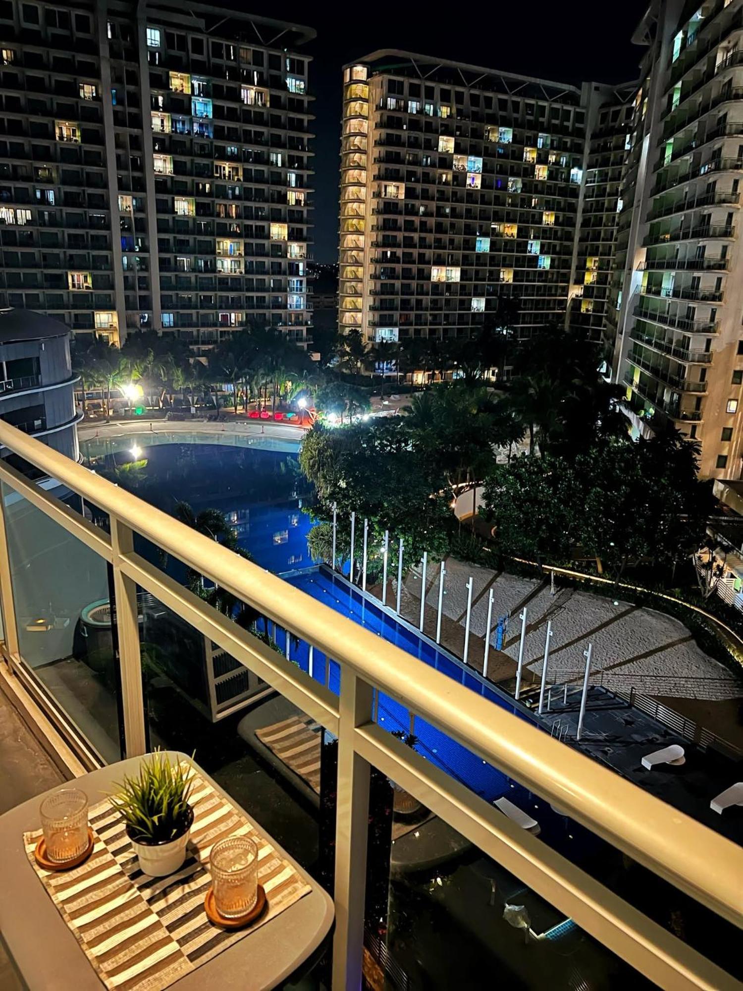 Azure Staycation By Zette
