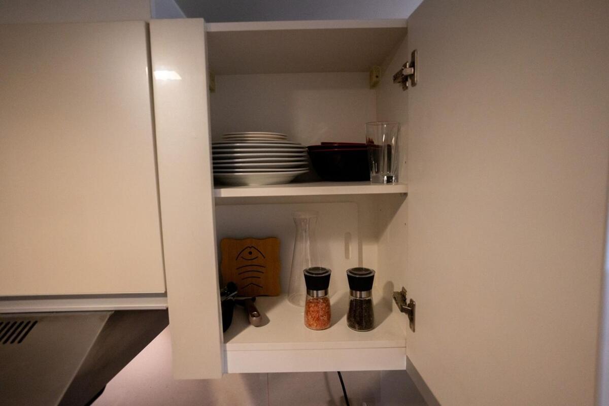 Elegant Unit, Fast Wifi, Near Makati Medical Centr Apartment *