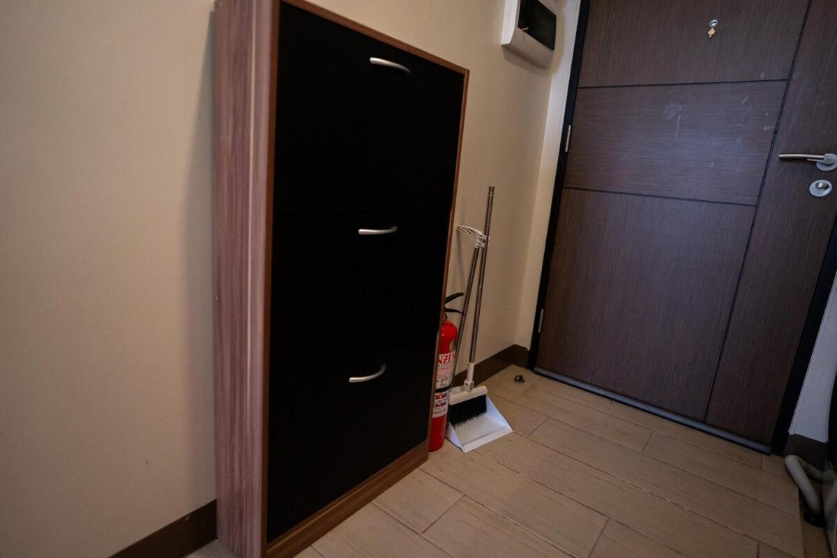 Apartment Elegant Unit, Fast Wifi, Near Makati Medical Centr *
