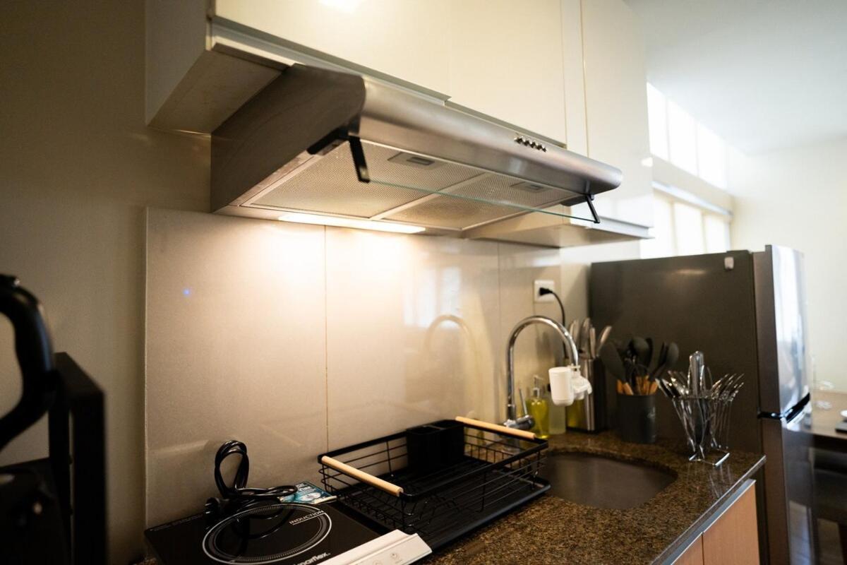 Apartment Elegant Unit, Fast Wifi, Near Makati Medical Centr