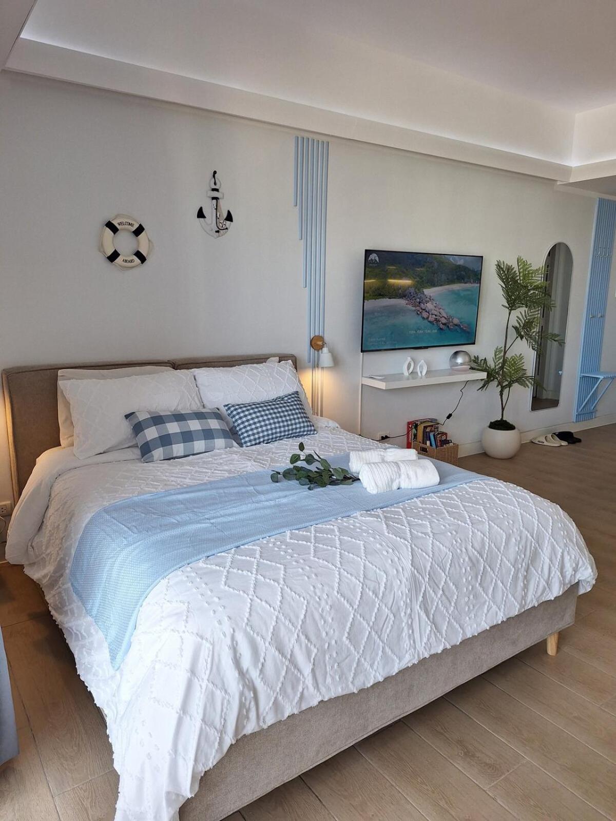 Luxury Coastal, Grand Canal View Manila