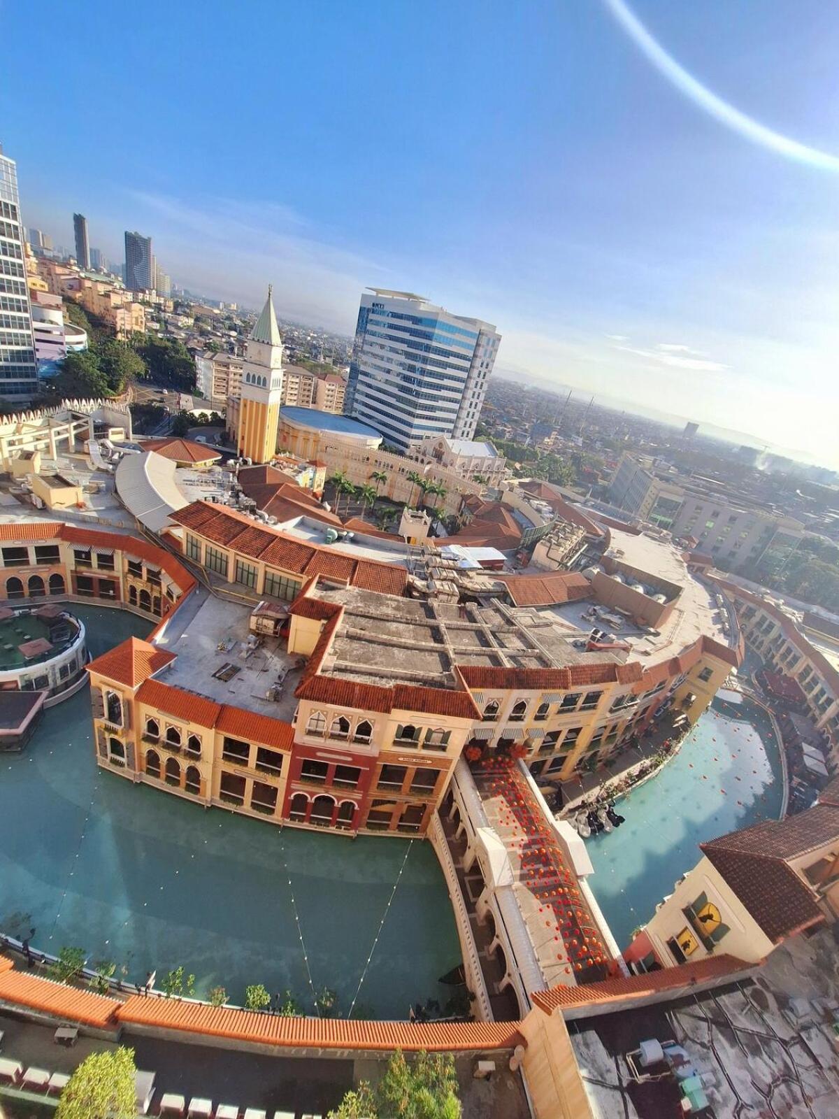 Luxury Coastal, Grand Canal View * Manila