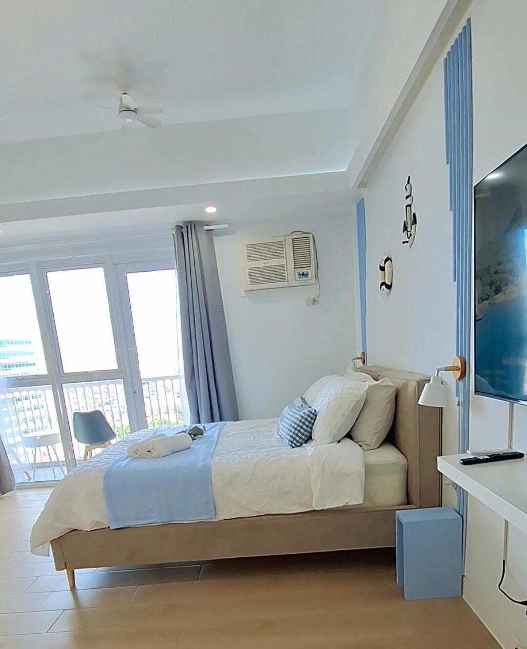 Luxury Coastal, Grand Canal View Manila