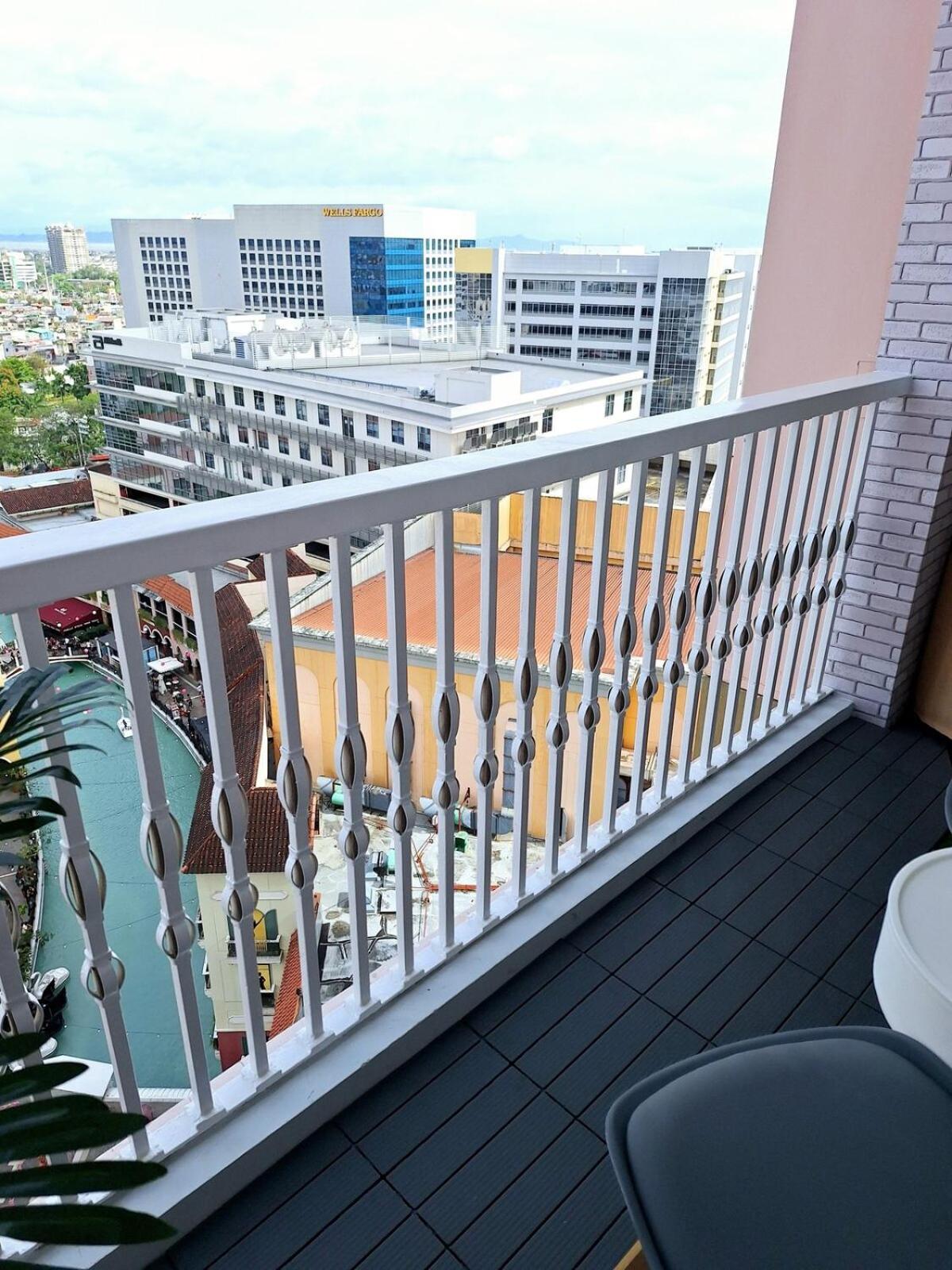 Apartment Luxury Coastal, Grand Canal View Manila