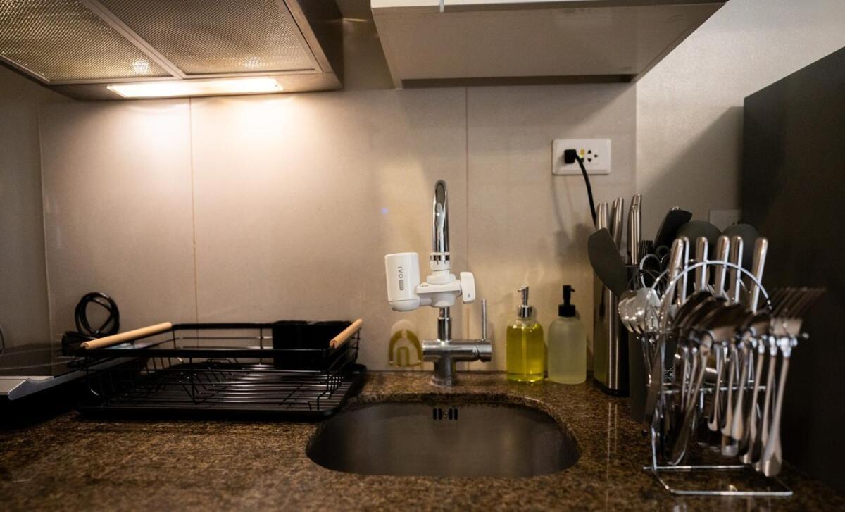 Elegant Unit, Fast Wifi, Near Makati Medical Centr Apartment Manila