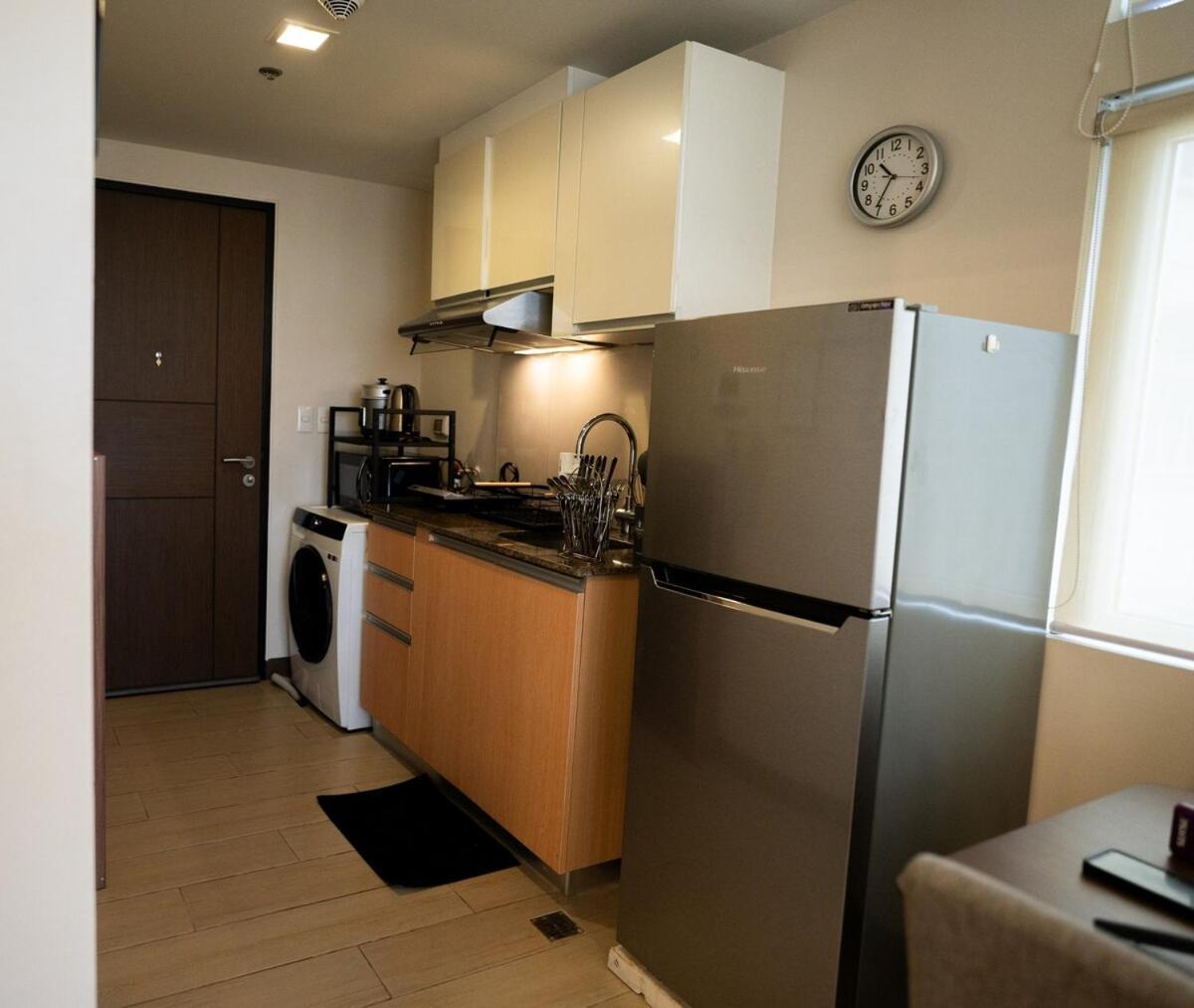 Apartment Elegant Unit, Fast Wifi, Near Makati Medical Centr Manila