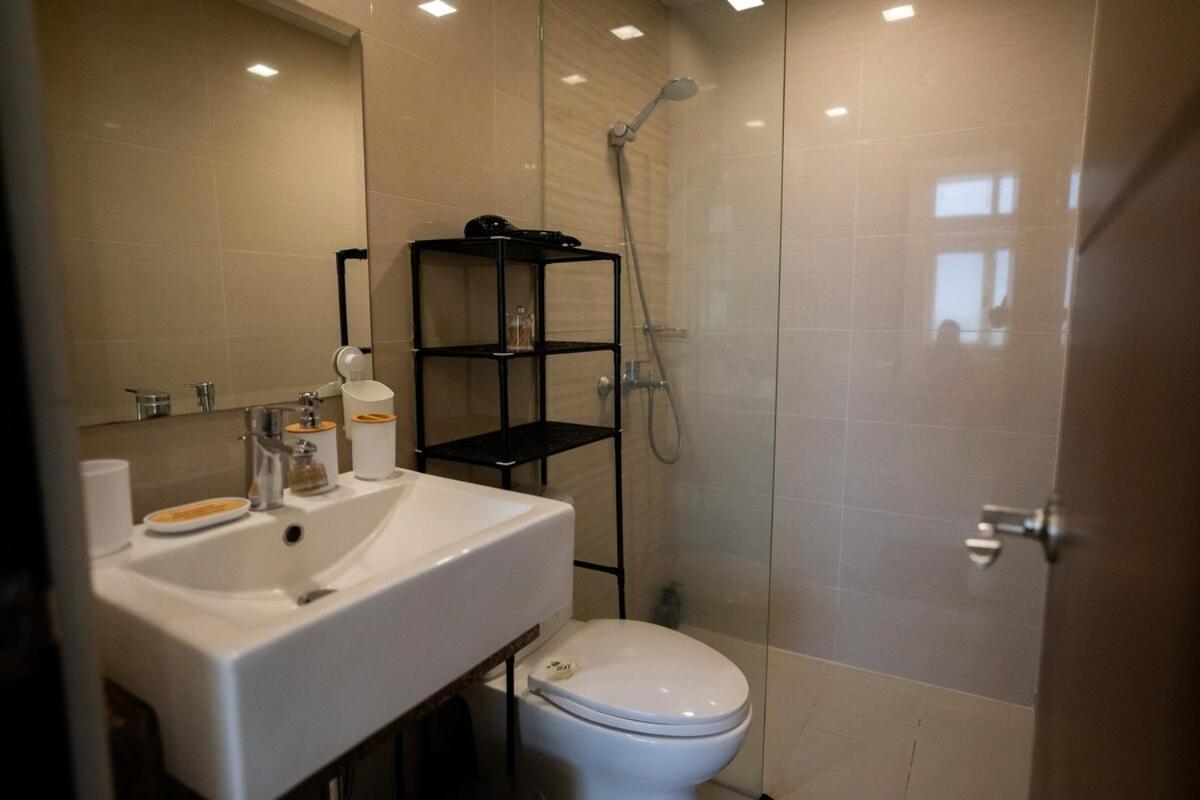 Elegant Unit, Fast Wifi, Near Makati Medical Centr *