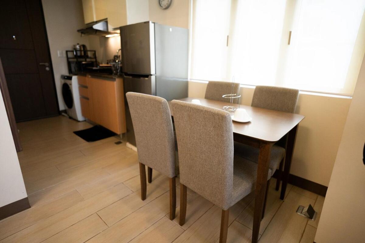 Apartment Elegant Unit, Fast Wifi, Near Makati Medical Centr *
