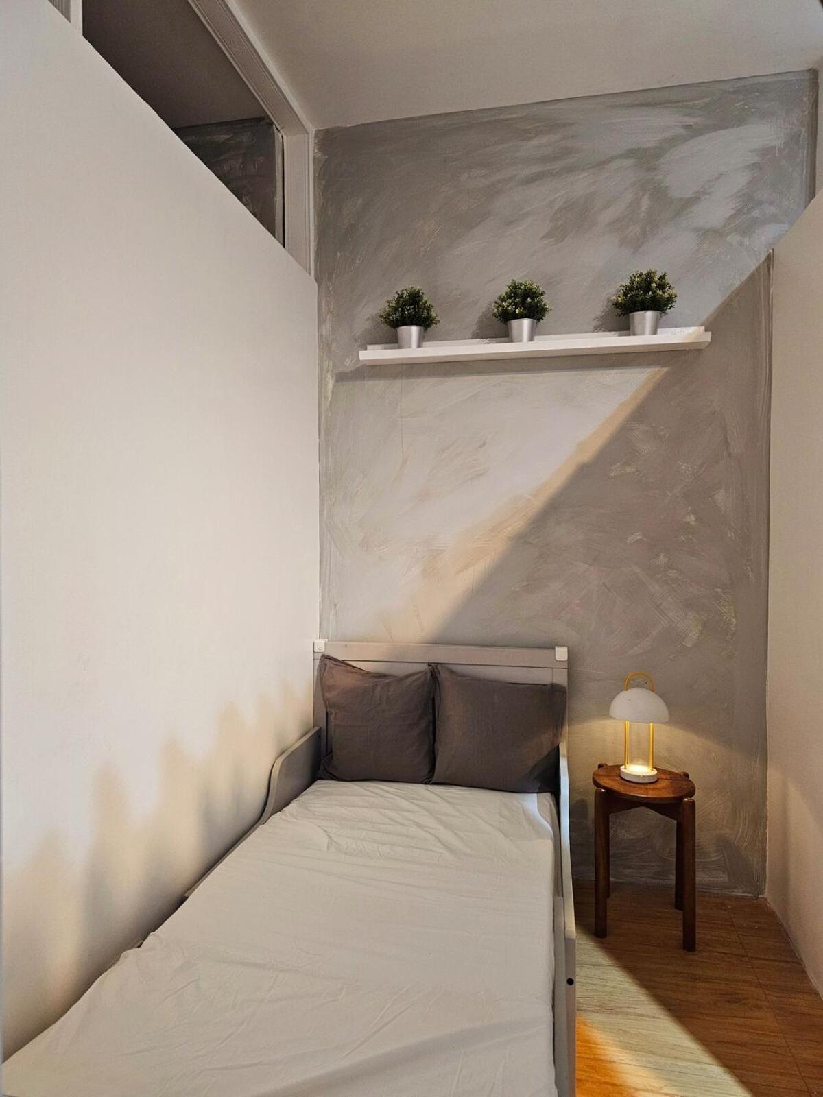 Apartment Comfort At Intramuros By In Cafebar