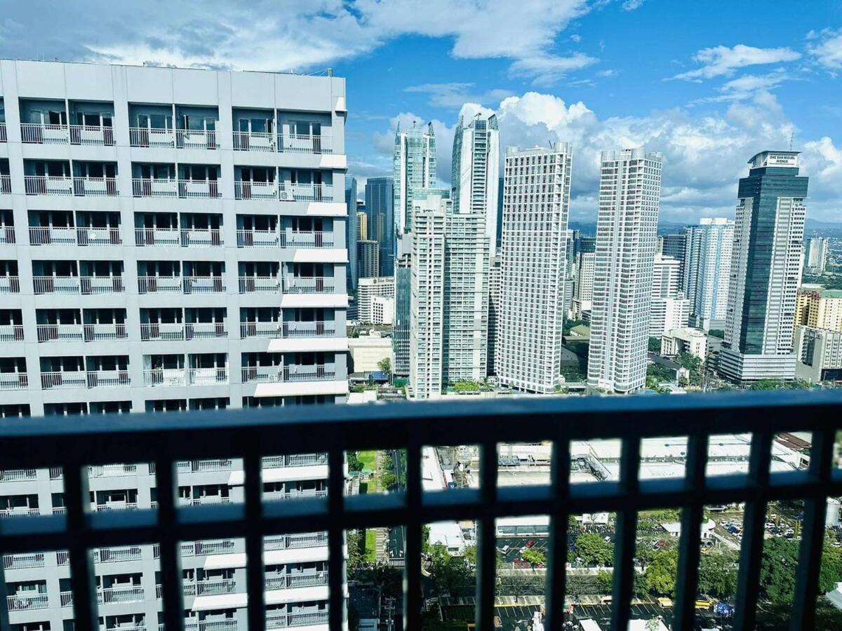 Royal Fame Residency Manila
