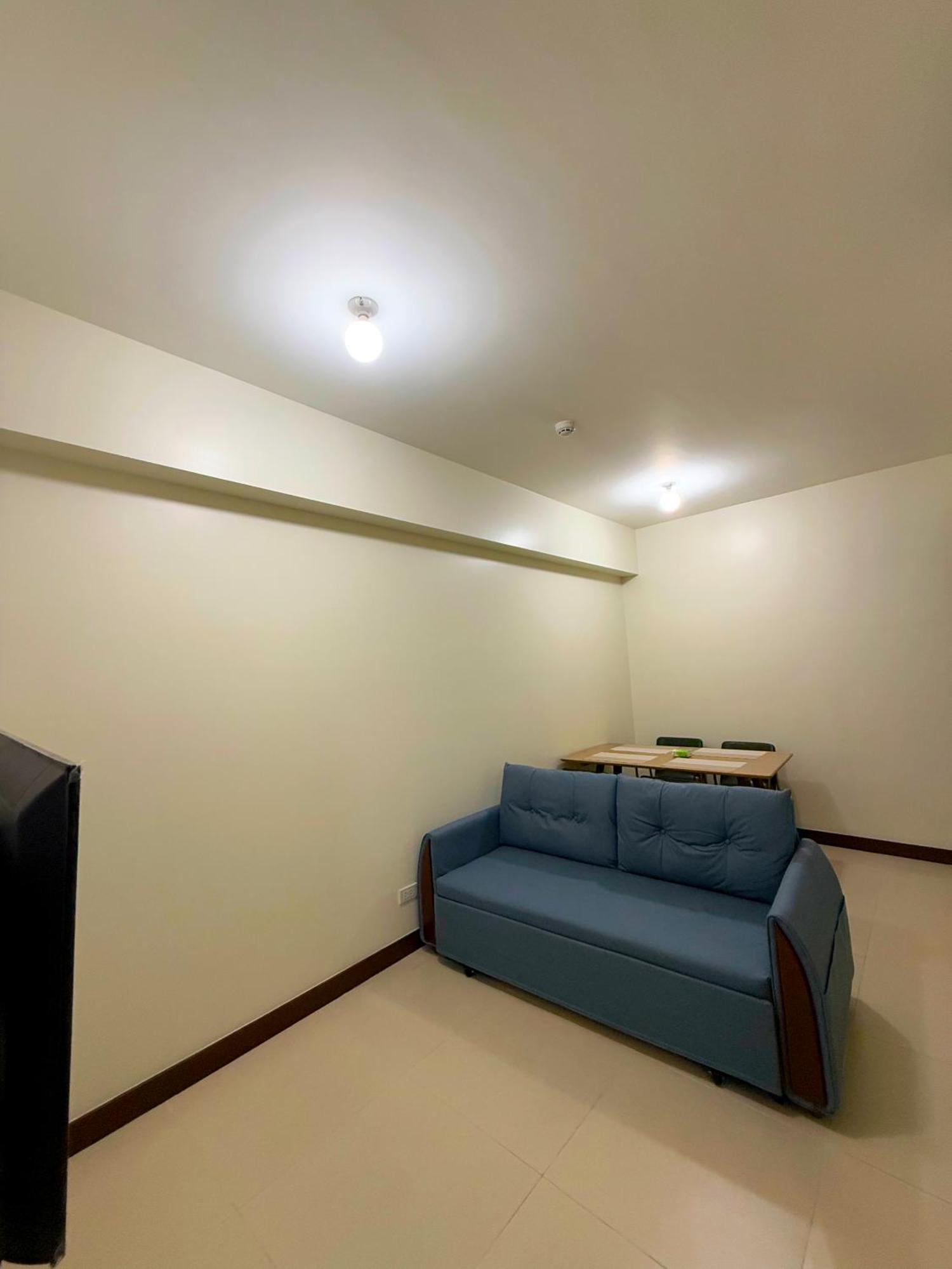 Vincondotel Near Bgc 2br Fairlane 2408 *