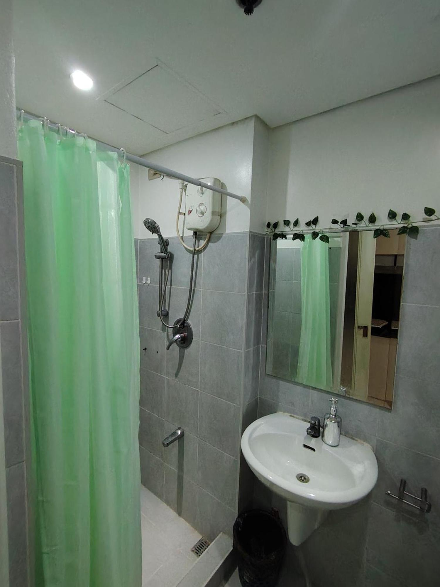 Smdc Moa Condotel Aparthotel