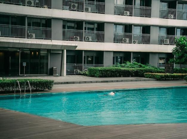 5-star Feel And Step In Luxury At Fame Residences Apartment Manila