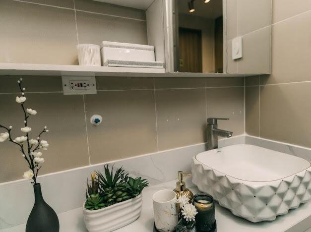 5-star Feel And Step In Luxury At Fame Residences Manila