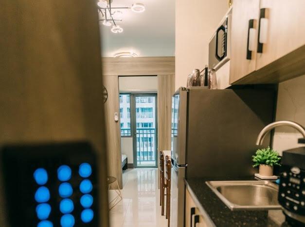 5-star Feel And Step In Luxury At Fame Residences * Manila