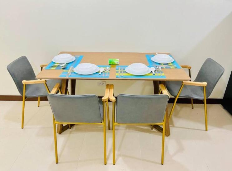 Vincondotel Near Bgc 2br Fairlane 921