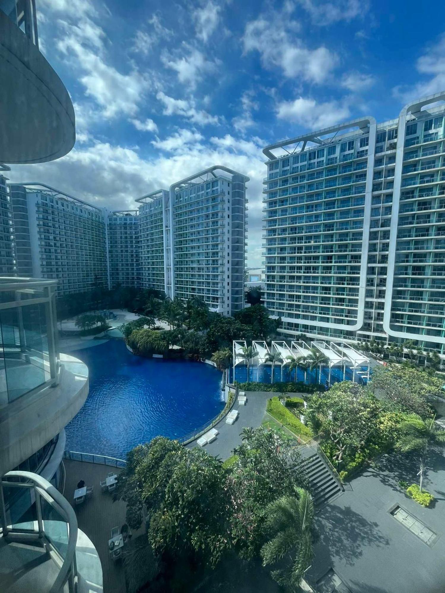 Hawz Of Kaws- Azure 2bedroom Full View Aparthotel Paranaque City